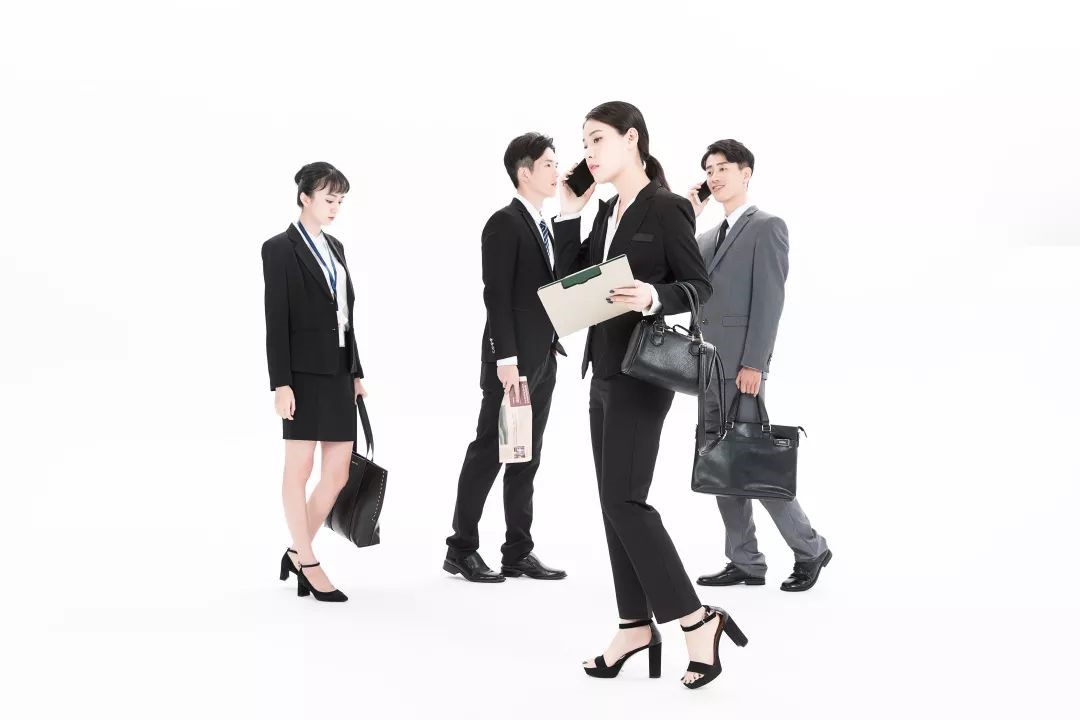 长沙炭河服饰有限公司,长沙西服定制公司,工作服定制,冲锋衣定制,T恤定制