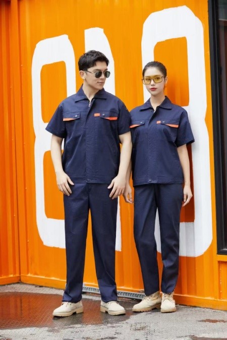长沙炭河服饰有限公司,长沙西服定制公司,工作服定制,冲锋衣定制,T恤定制